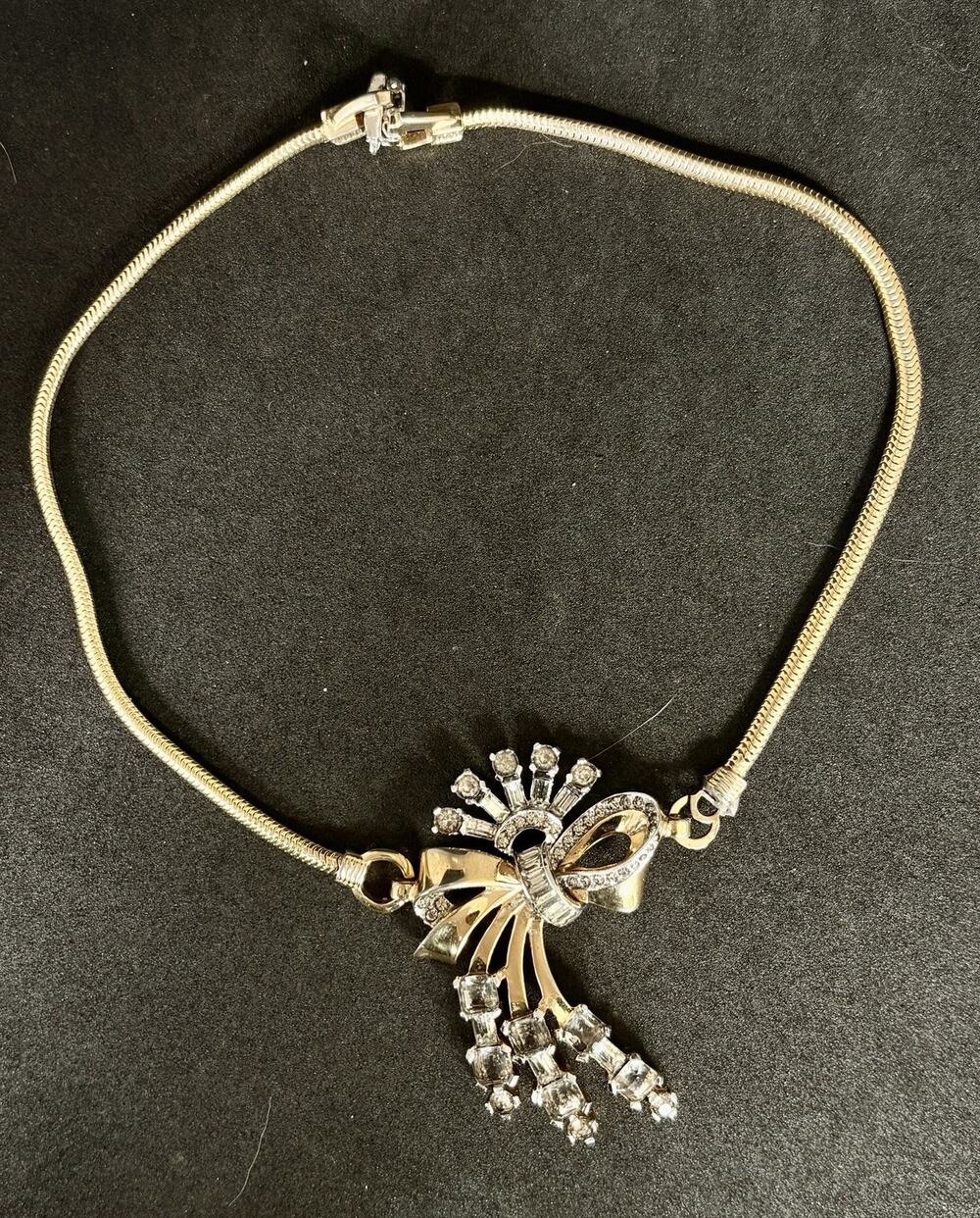 Vintage Mazer Gold Plated Rhinestone Bow Flower Ribbon Rhinestone Necklace 16”